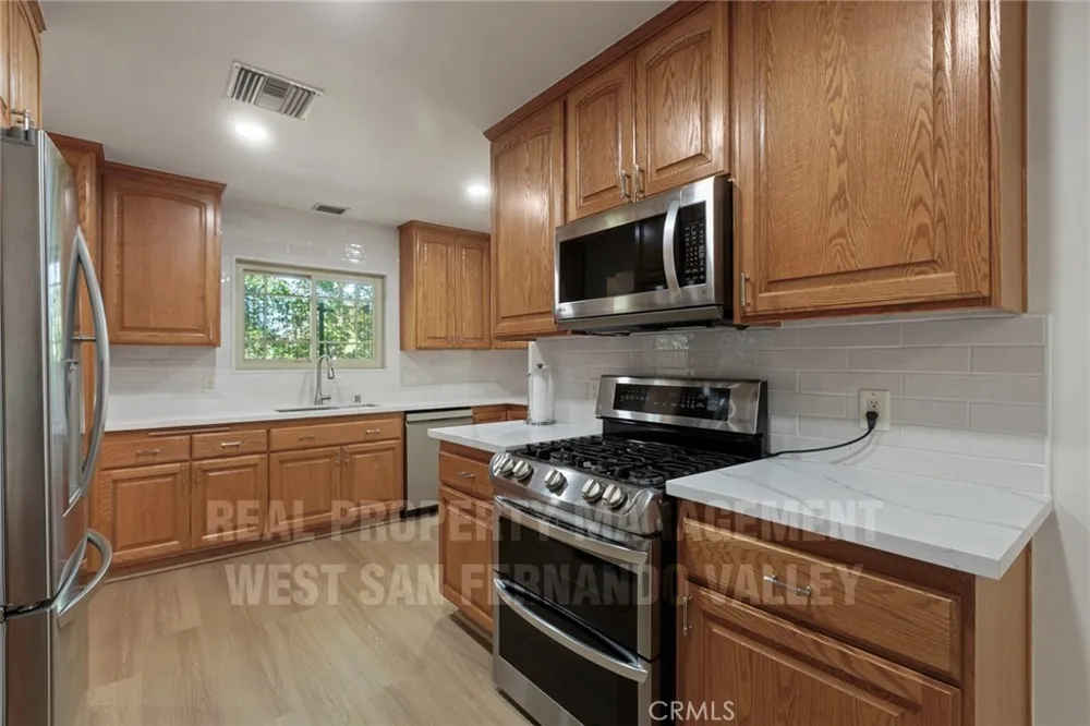 12920 Aetna St. Van Nuys, CA 91401