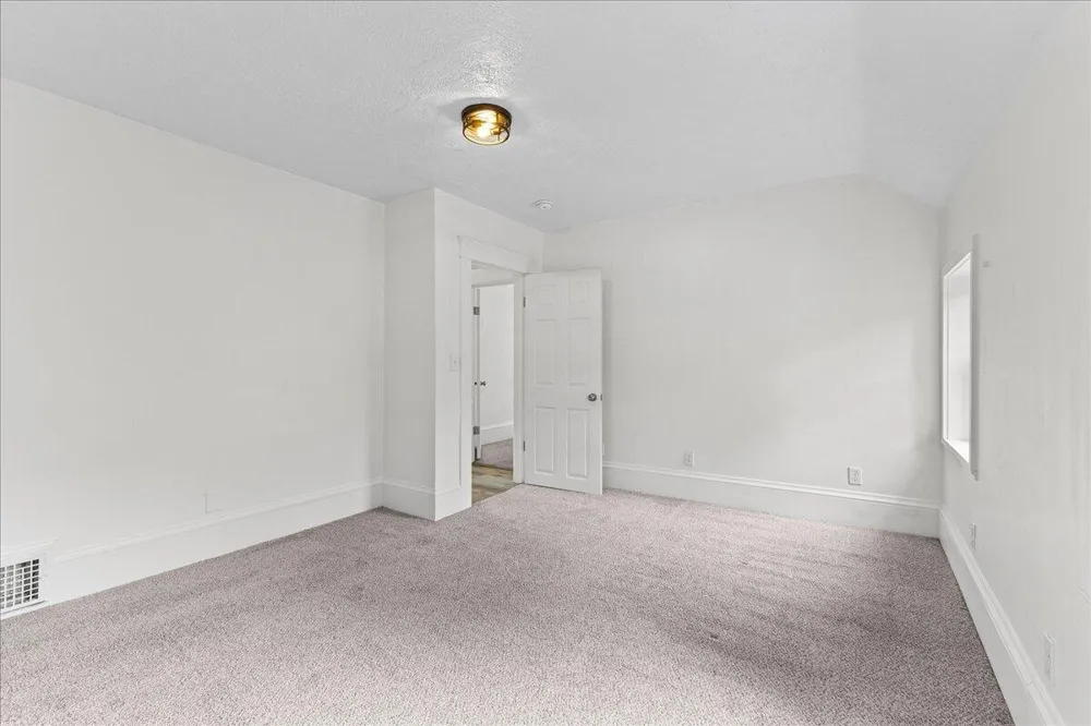 204 Orange Street Jackson City, MI 49202