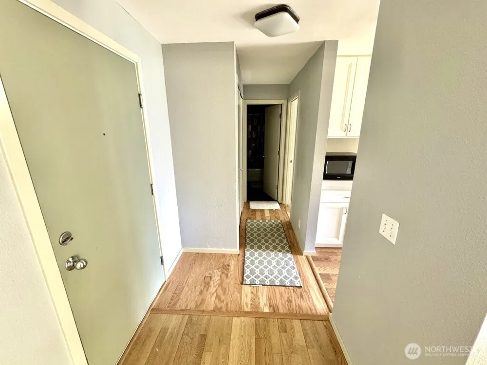 12701 NE 9th Place #D105 Bellevue, WA 98005