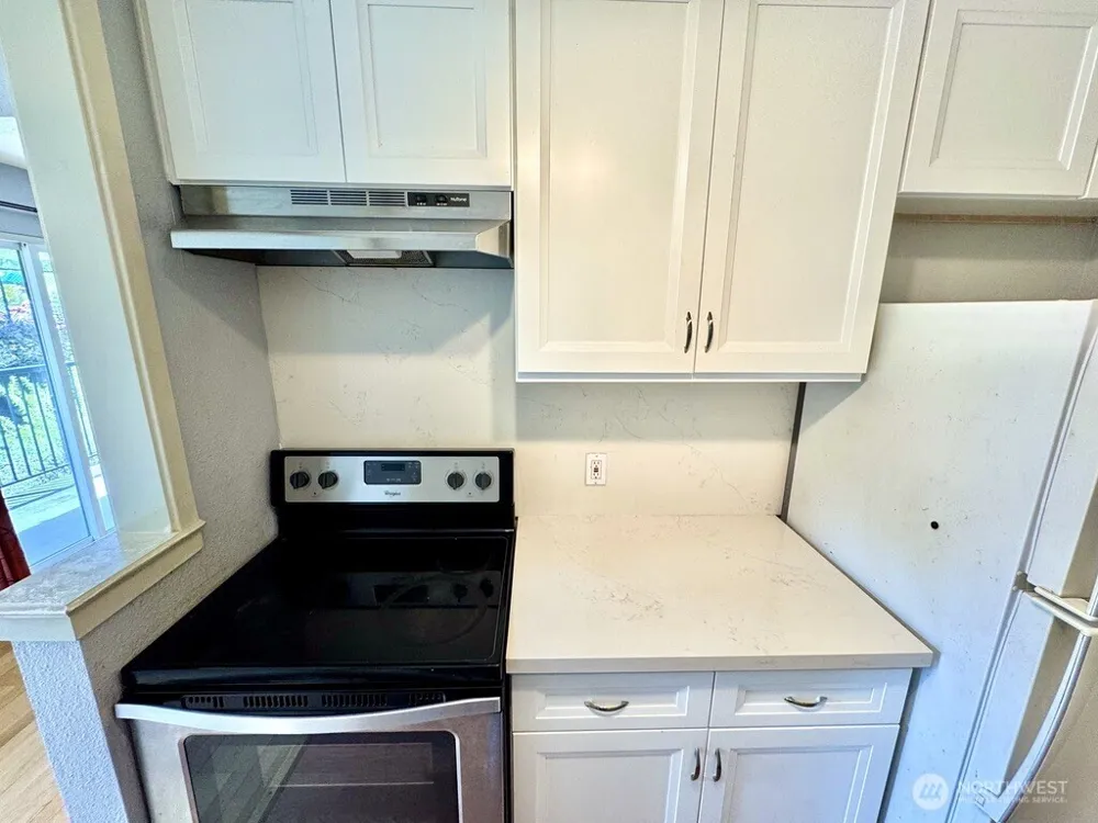 12701 NE 9th Place #D105 Bellevue, WA 98005