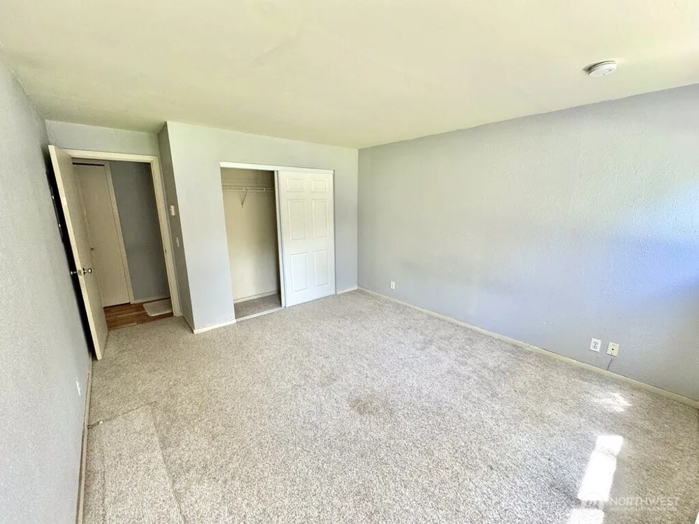 12701 NE 9th Place #D105 Bellevue, WA 98005