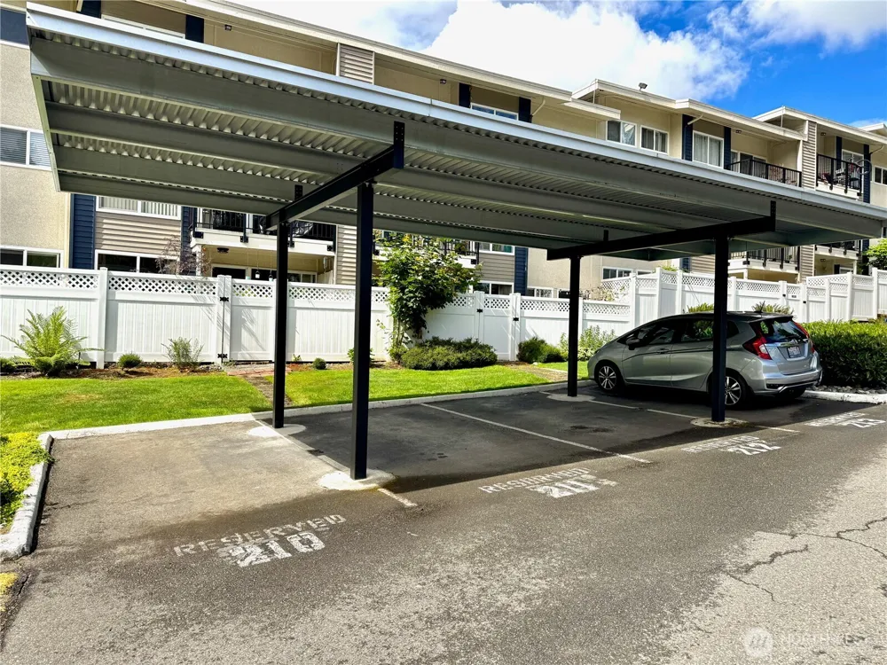 12701 NE 9th Place #D105 Bellevue, WA 98005