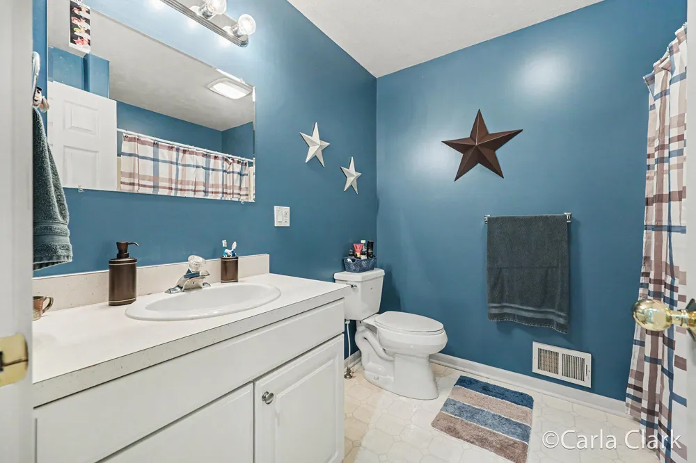 9899 Twelve Point Drive NE Rockford, MI 49341