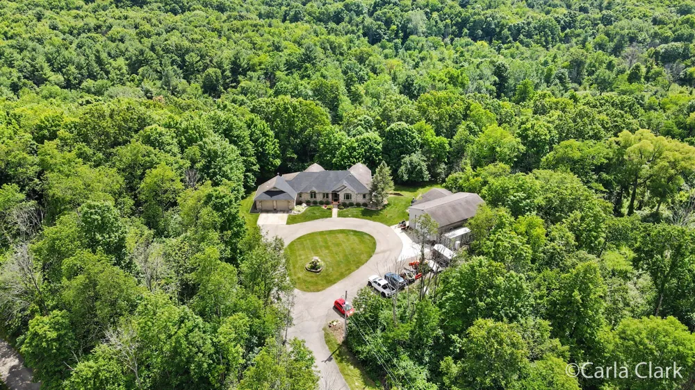 9899 Twelve Point Drive NE Rockford, MI 49341