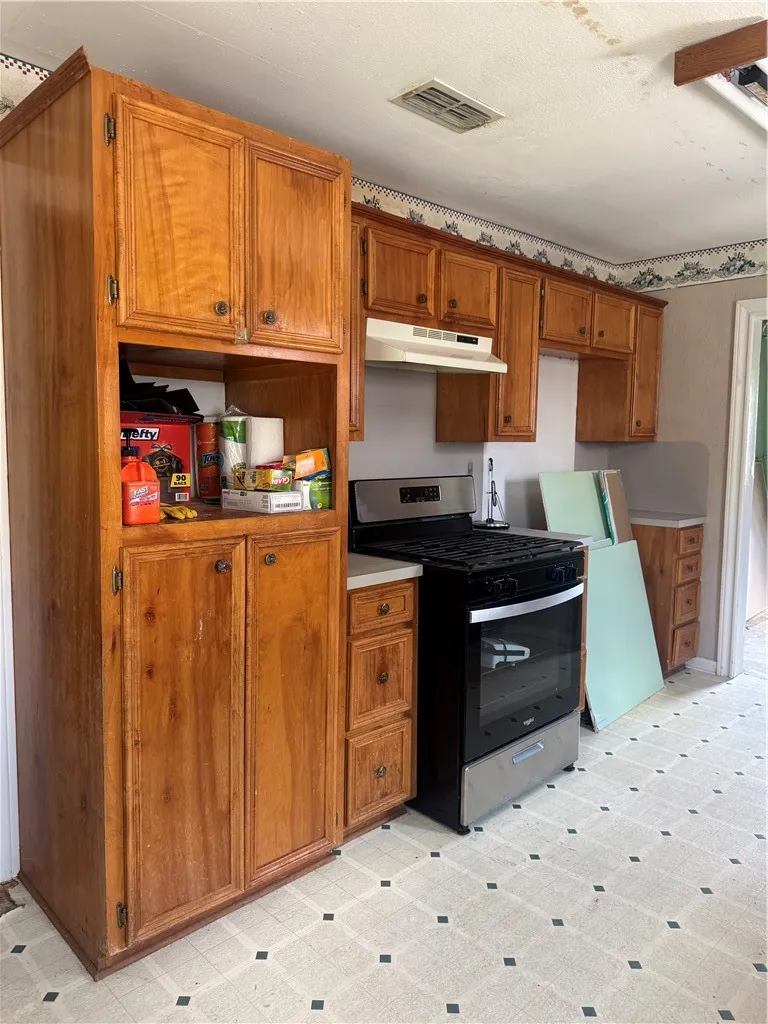 721 Fetick Avenue Taft, TX 78390