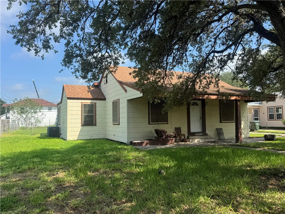 721 Fetick Avenue Taft, TX 78390