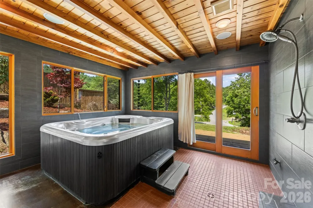 432 Turkey Creek Road Leicester, NC 28748