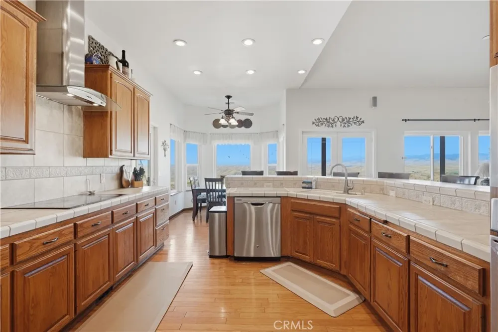 9701 S Granite Bakersfield, CA 93308