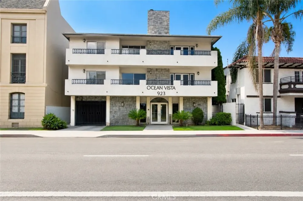 923 E Ocean #5 Long Beach, CA 90802