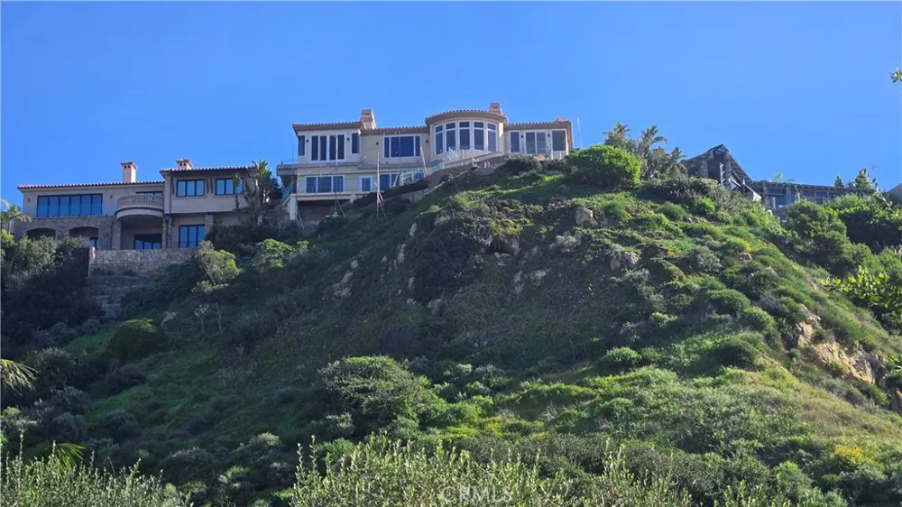 1425 Samoa Way Laguna Beach, CA 92651