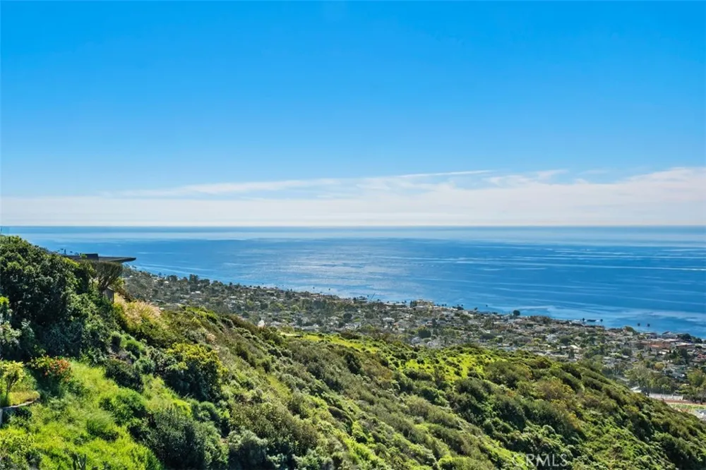 1425 Samoa Way Laguna Beach, CA 92651