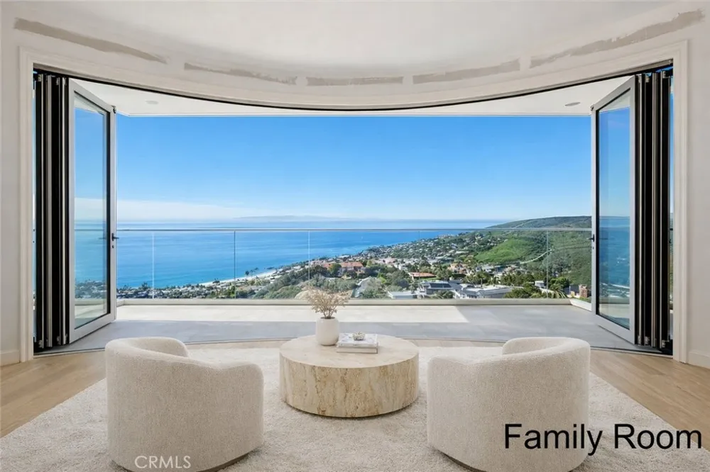 1425 Samoa Way Laguna Beach, CA 92651