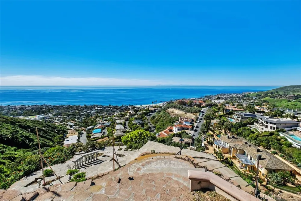 1425 Samoa Way Laguna Beach, CA 92651