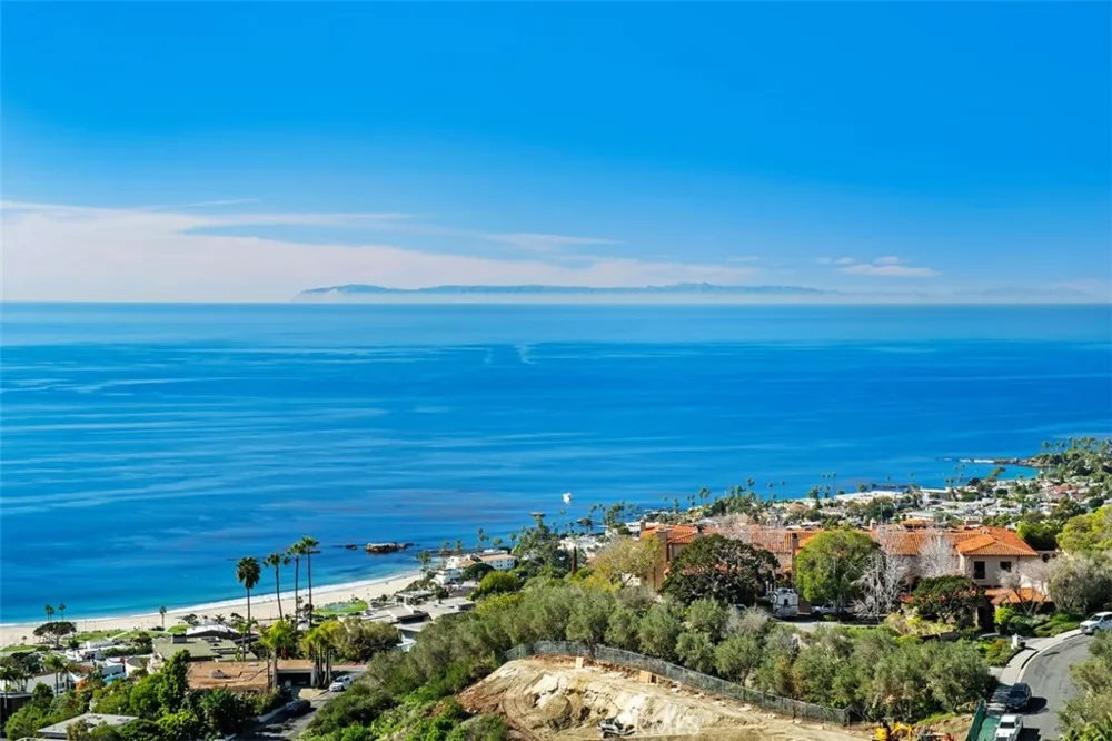 1425 Samoa Way Laguna Beach, CA 92651