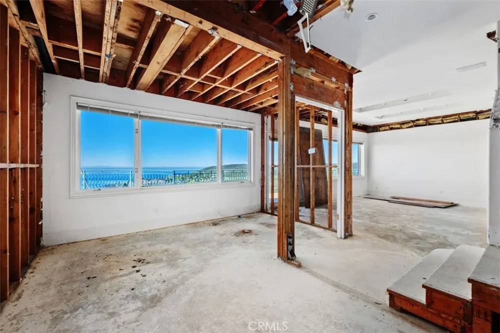 1425 Samoa Way Laguna Beach, CA 92651