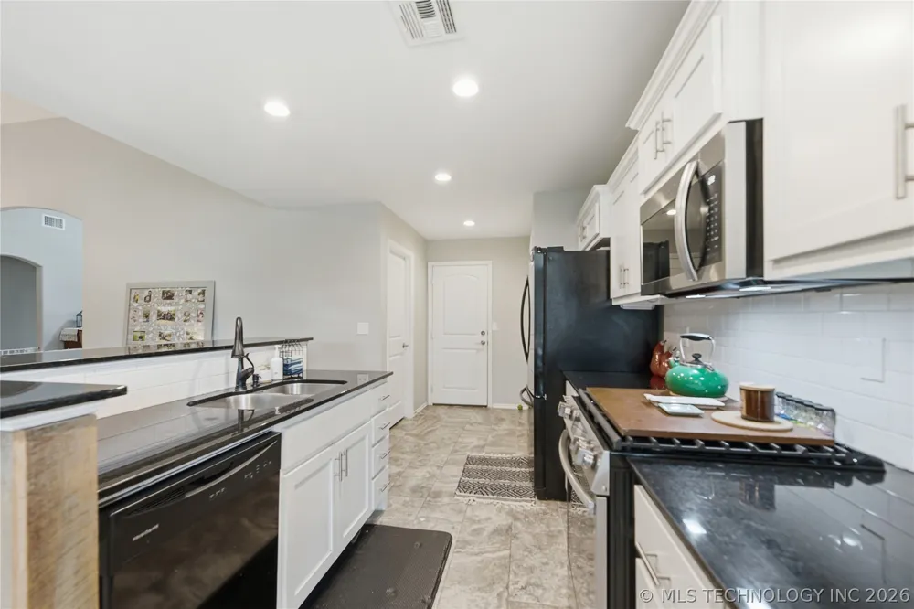232 DP Newman Circle Kiefer, OK 74041