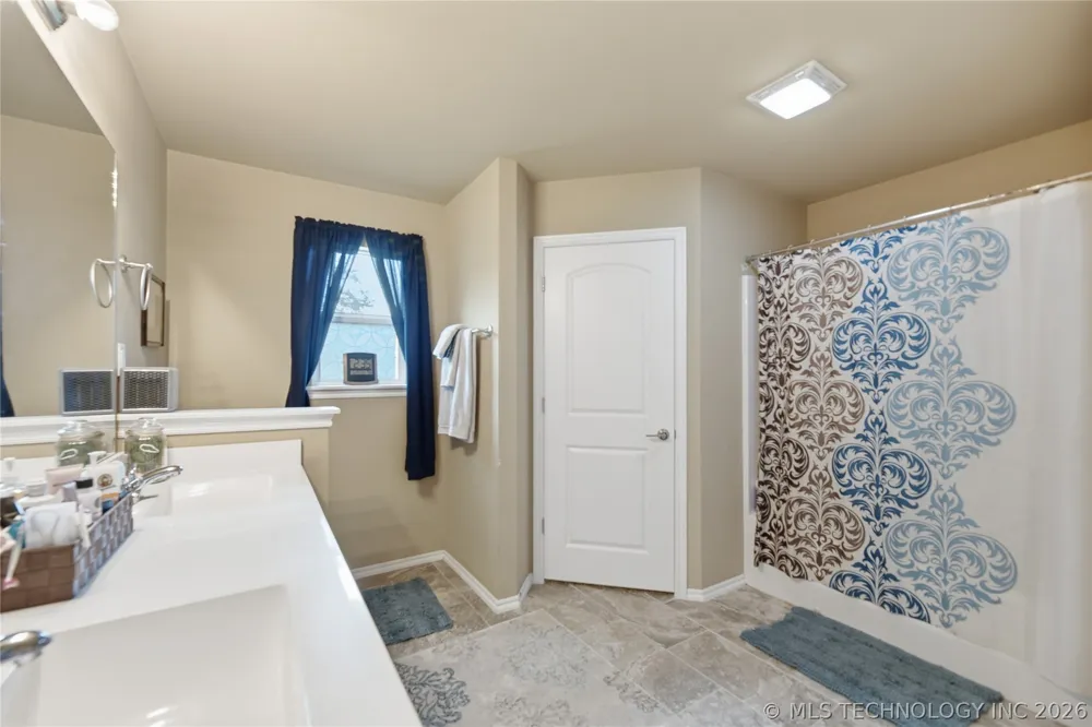 232 DP Newman Circle Kiefer, OK 74041