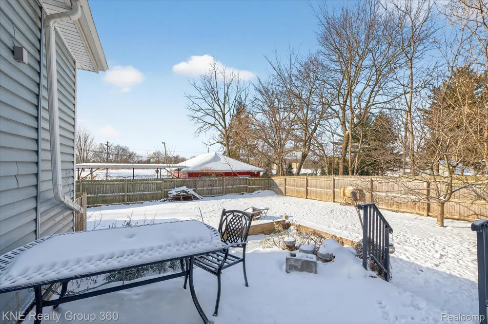 121 Livingston Street Howell City, MI 48843