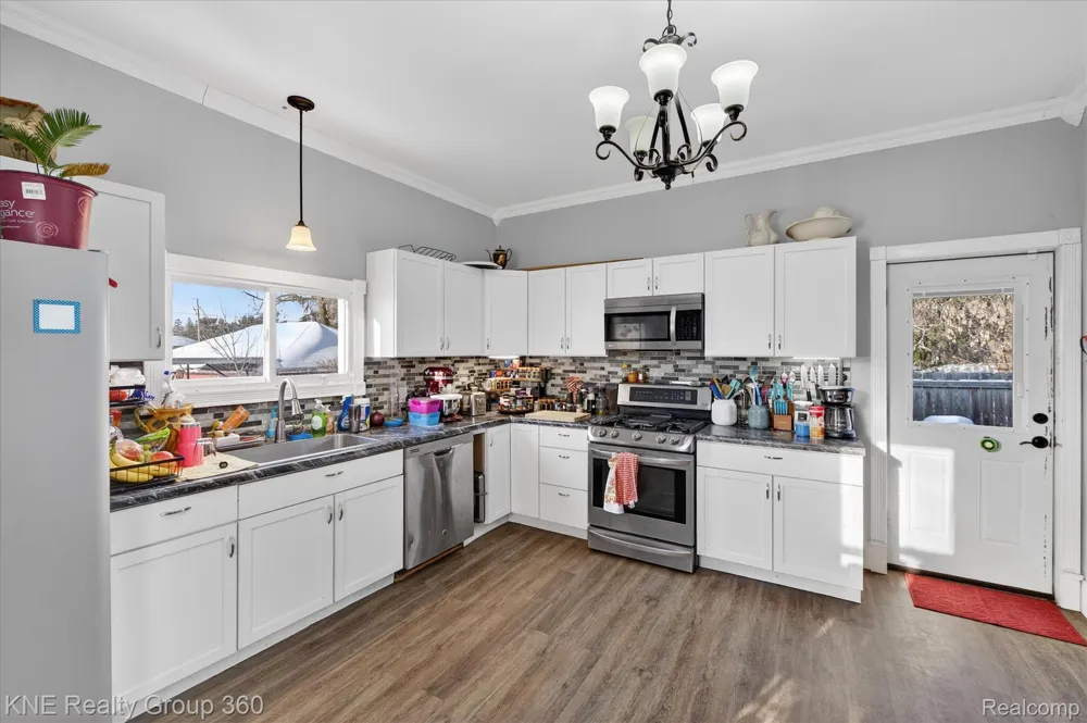 121 Livingston Street Howell City, MI 48843