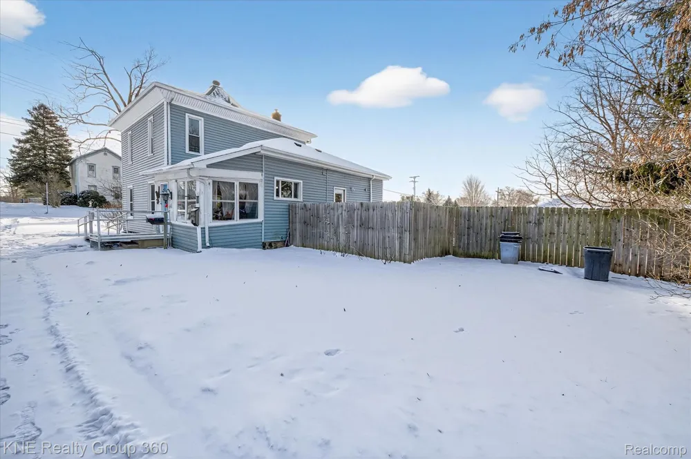 121 Livingston Street Howell City, MI 48843