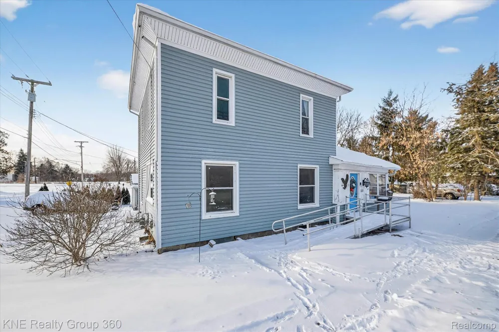 121 Livingston Street Howell City, MI 48843