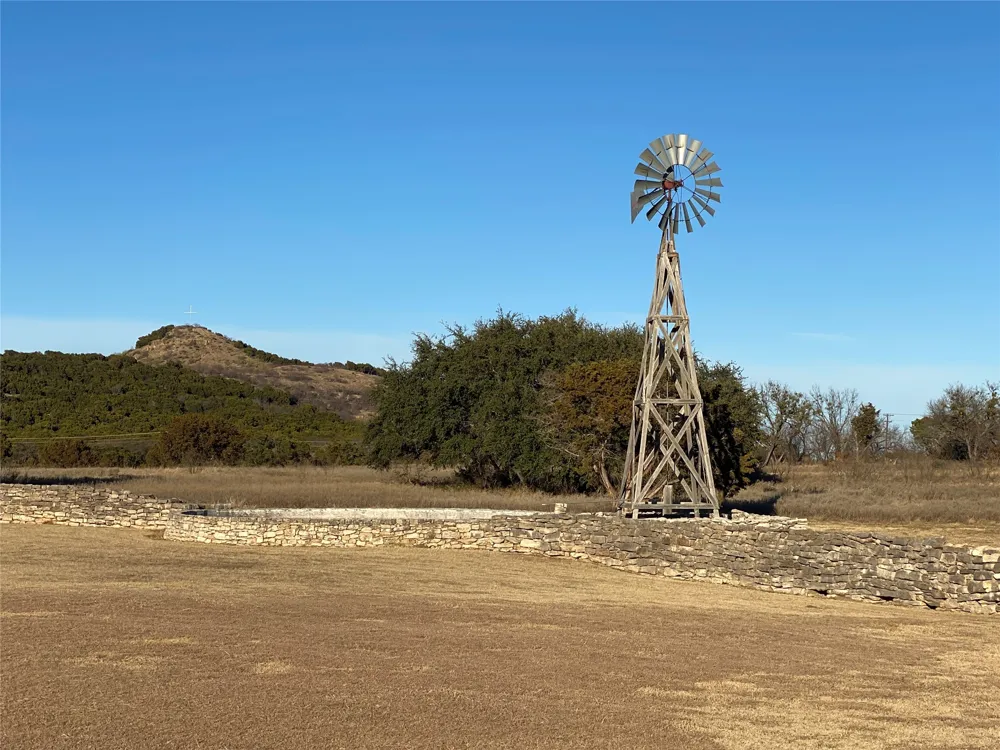 1270 Plateau Place Graford, TX 76449
