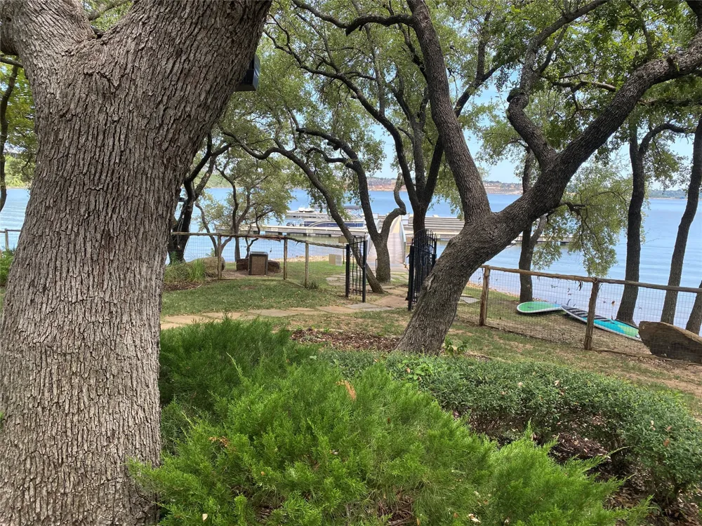 1270 Plateau Place Graford, TX 76449