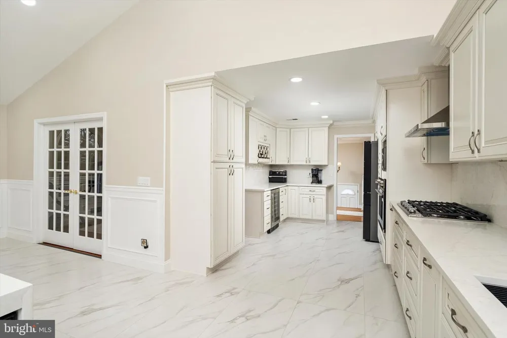 93 TUDOR DRIVE Hamilton, NJ 08690