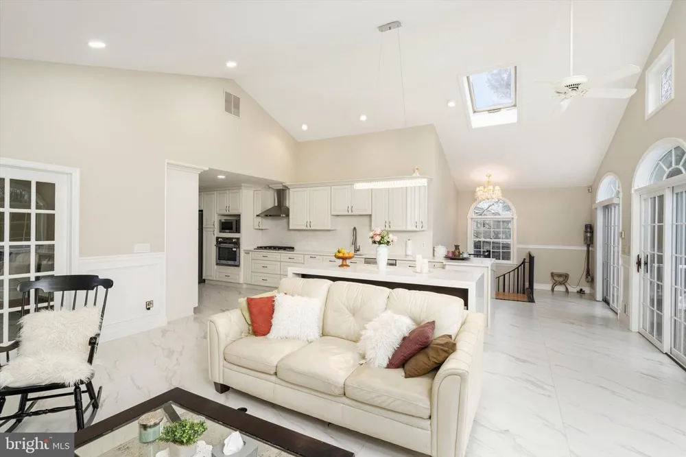 93 TUDOR DRIVE Hamilton, NJ 08690