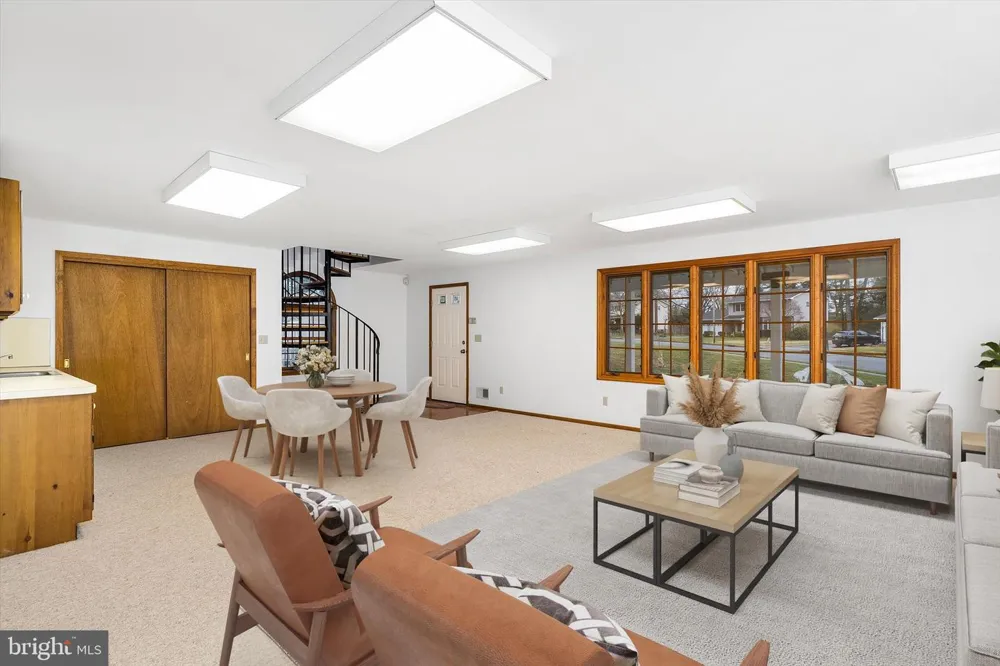 93 TUDOR DRIVE Hamilton, NJ 08690