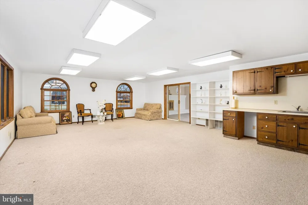 93 TUDOR DRIVE Hamilton, NJ 08690