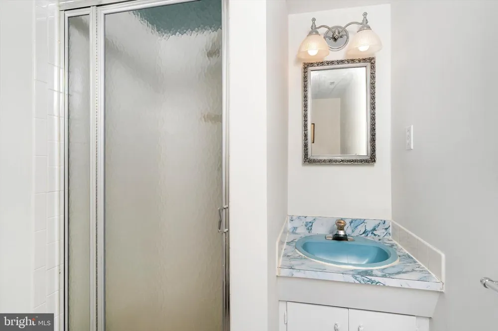 93 TUDOR DRIVE Hamilton, NJ 08690