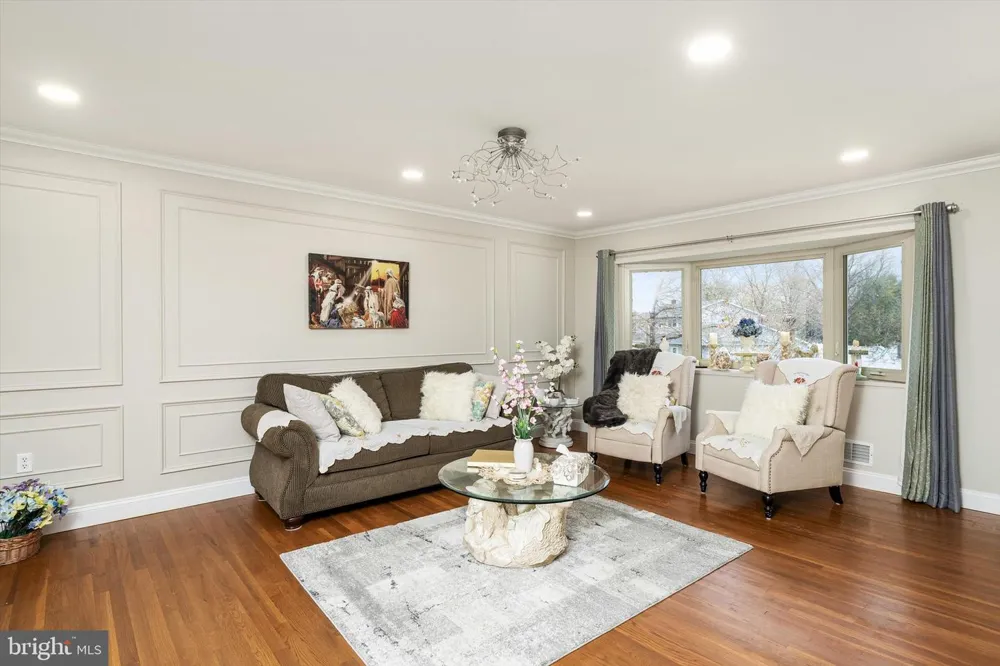 93 TUDOR DRIVE Hamilton, NJ 08690