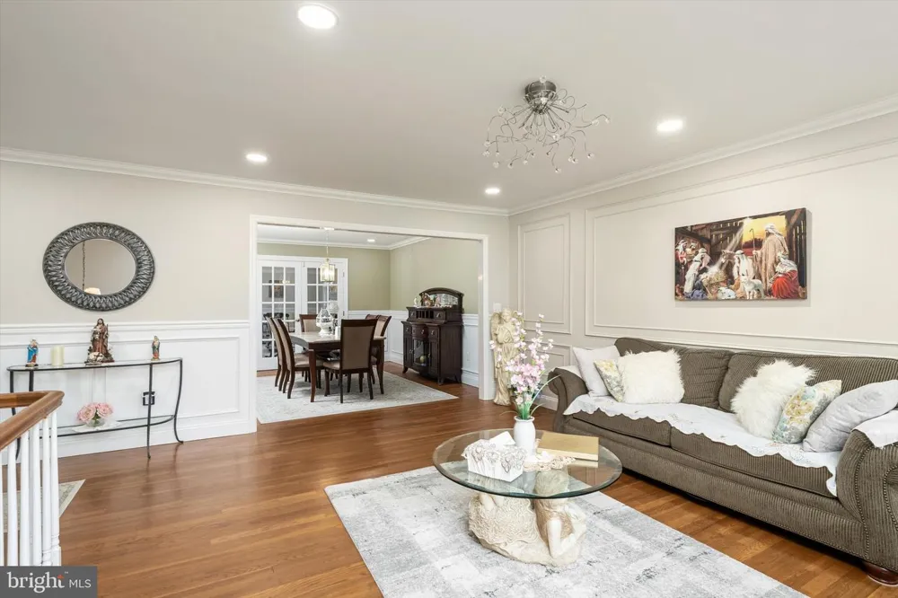 93 TUDOR DRIVE Hamilton, NJ 08690