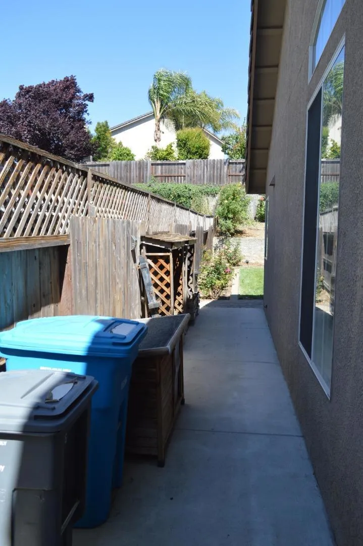 1121 Cypress Street Hollister, CA 95023
