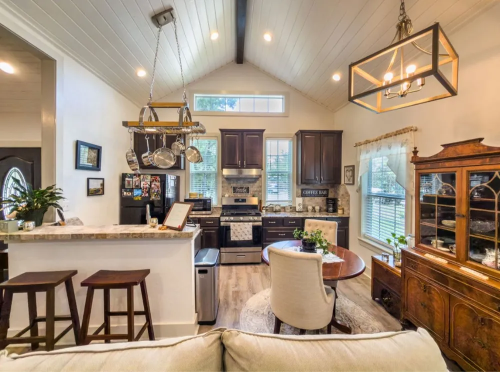 14275 Gholson Road Gholson, TX 76705
