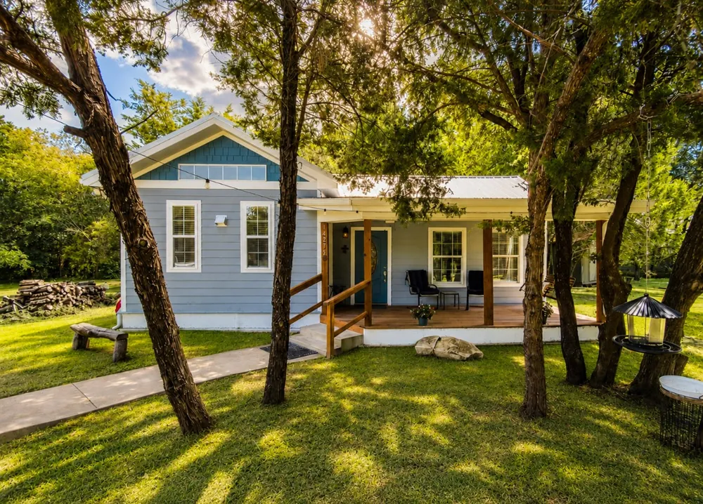 14275 Gholson Road Gholson, TX 76705