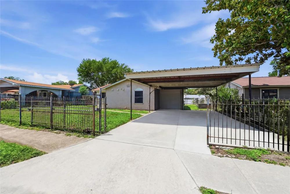9139 Lytle Avenue San Antonio, TX 78224