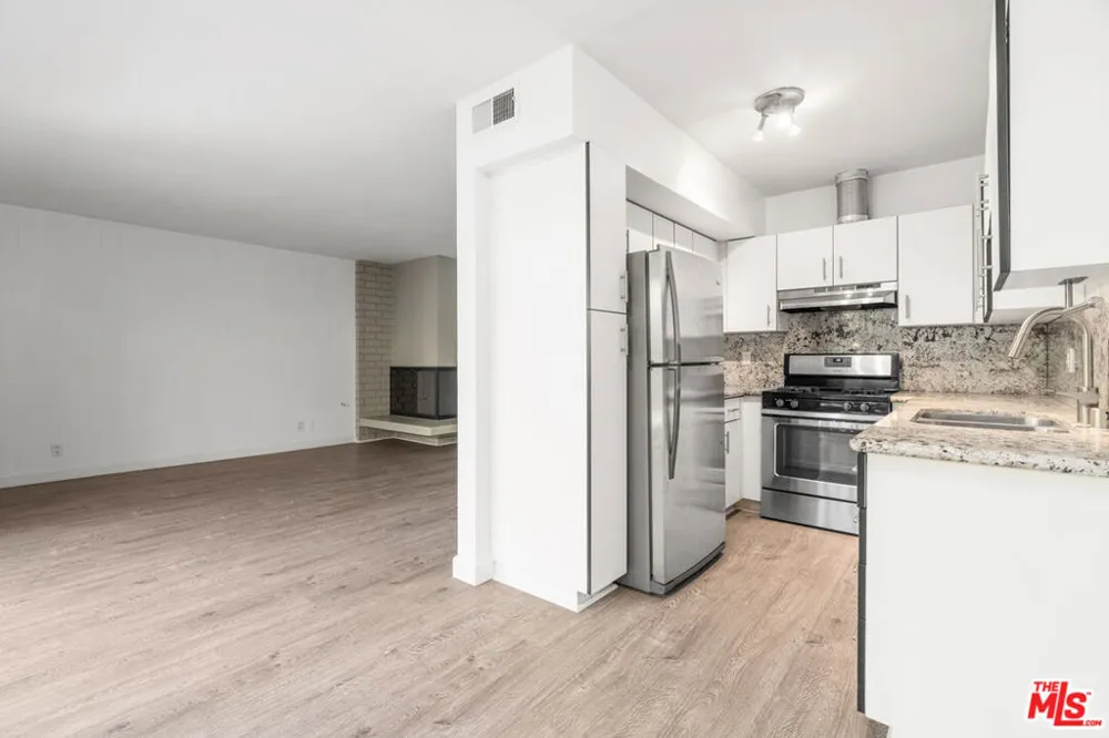 7712 Paseo Del Rey #4 Playa del Rey, CA 90293