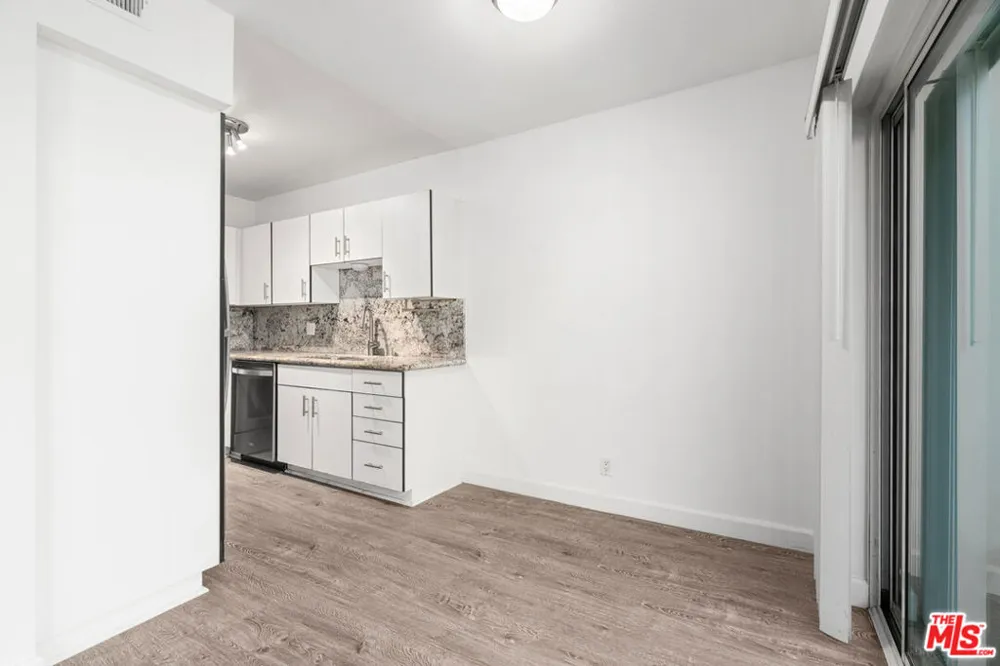 7712 Paseo Del Rey #4 Playa del Rey, CA 90293