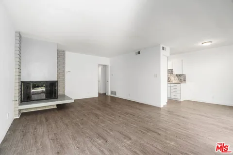 7712 Paseo Del Rey #4