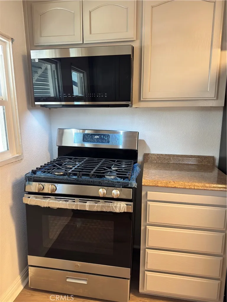 34335 County Line Yucaipa, CA 92399