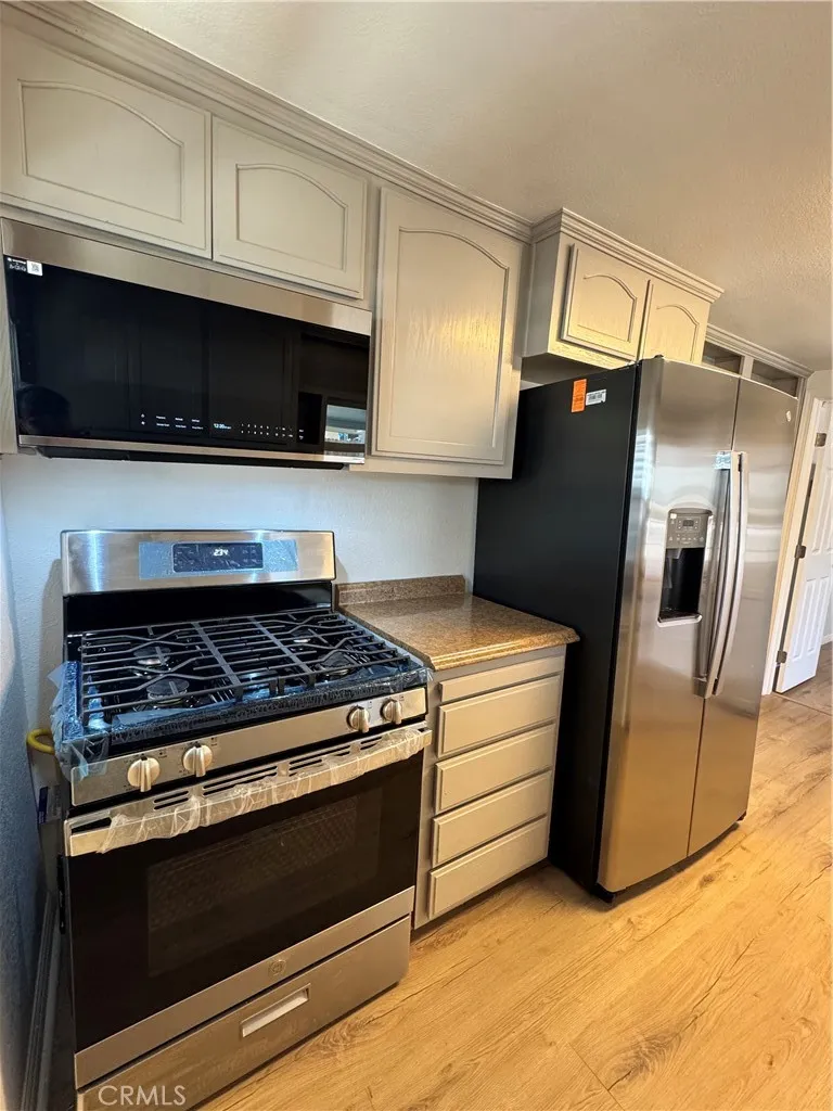 34335 County Line Yucaipa, CA 92399