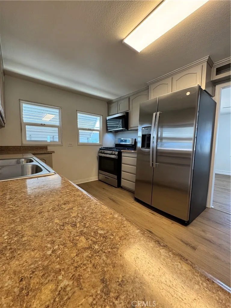 34335 County Line Yucaipa, CA 92399