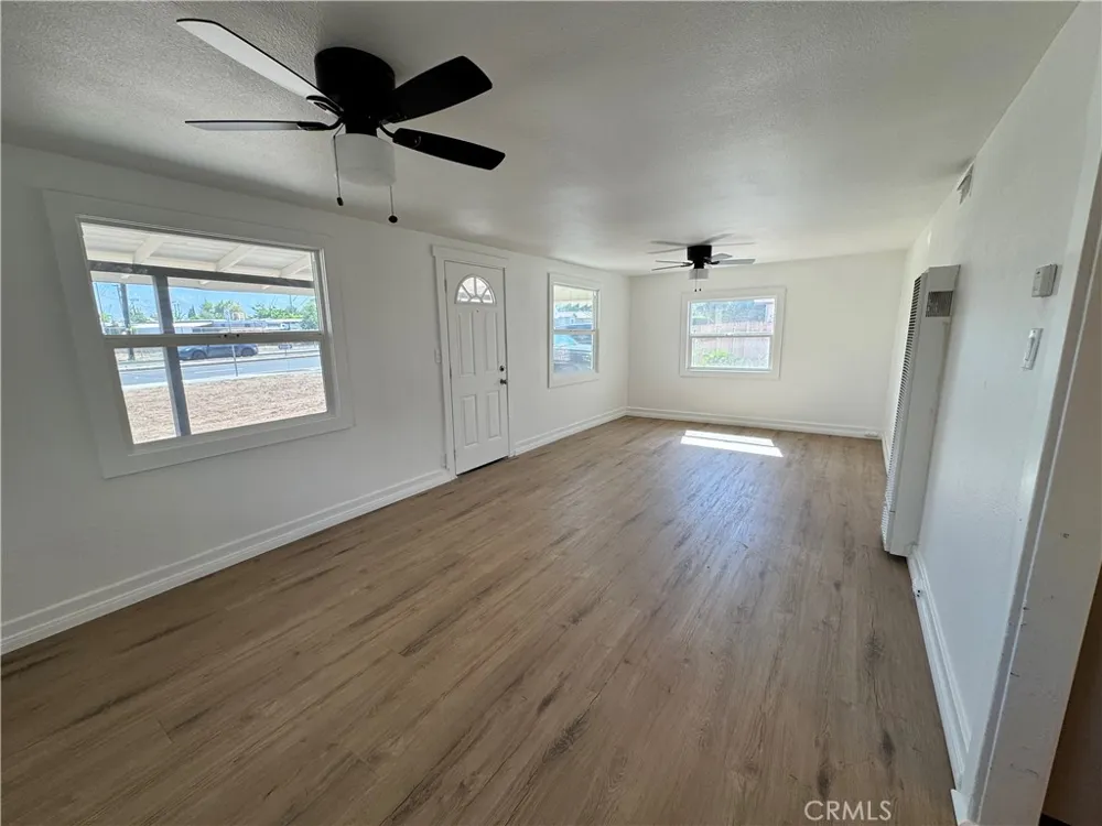 34335 County Line Yucaipa, CA 92399