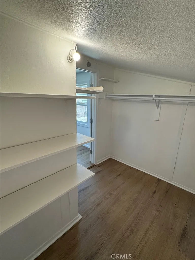 34335 County Line Yucaipa, CA 92399