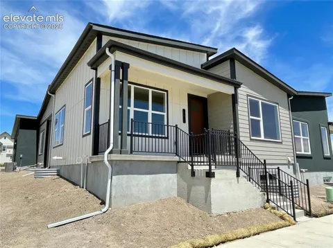 9469 Roseate View