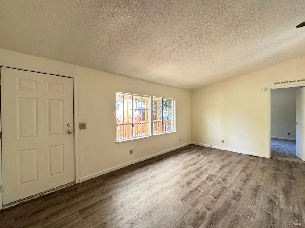 25799 Madrone Drive Willits, CA 95490