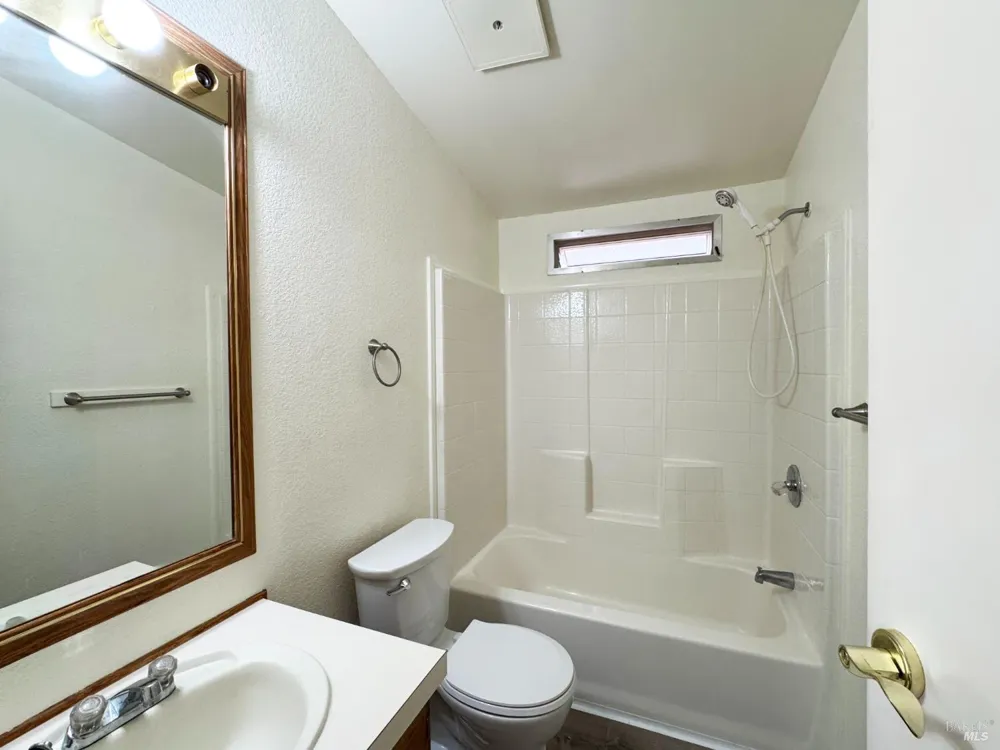 25799 Madrone Drive Willits, CA 95490