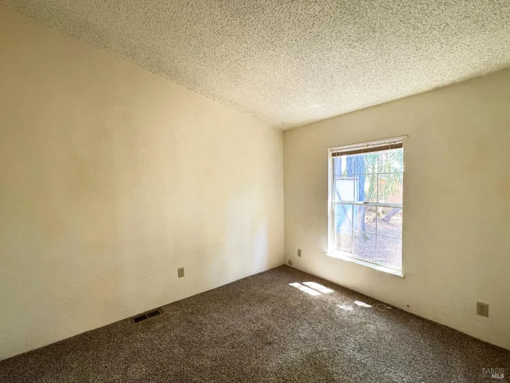25799 Madrone Drive Willits, CA 95490